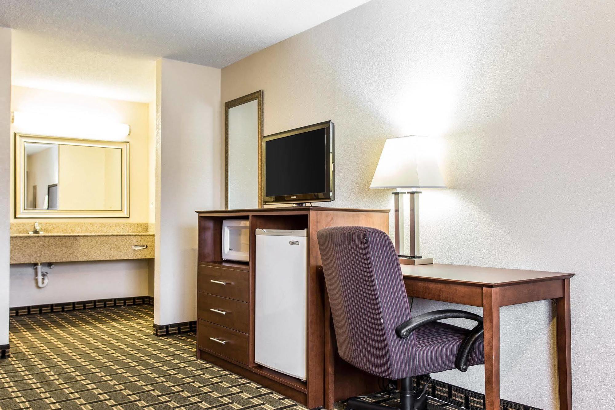 Quality Inn & Suites Morrow Atlanta South Exteriör bild